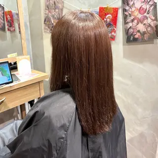 セミロング カラー ヲタクに美容室は難しい。～アニメ、アイドル、サブカルを愛するヲタサロンだった件～所属・ヲタ件。/カラー🌷 ヨナのヘアスタイル