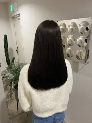 セミロング 岡田 琉花のヘアスタイル