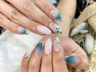 ネイル nailsalon Mirrorのネイルデザイン