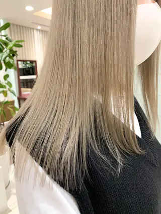 セミロング 🍀ケアブリーチ カラー🍀坂井のヘアスタイル