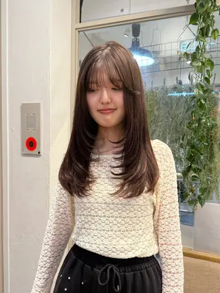 セミロング Lomalia moekaのヘアスタイル