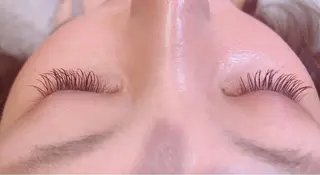 マツエク・マツパ TotalBeautysalonCURE所属・CURE 朱梨のマツエク・マツパデザイン