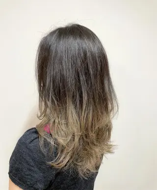 ロング カラー ヘアアレンジ 🧶ブリーチカラー TERU🧶のヘアスタイル
