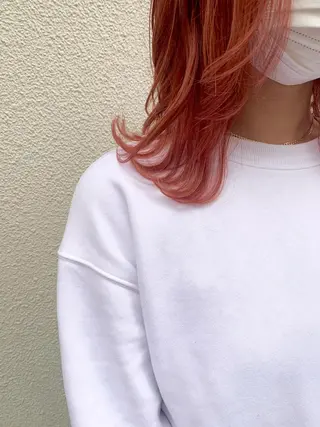 セミロング ヨシナガマユ🦕 髪質改善艶カラーのヘアスタイル