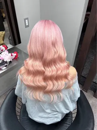 ロング 青木 舞佳のヘアスタイル