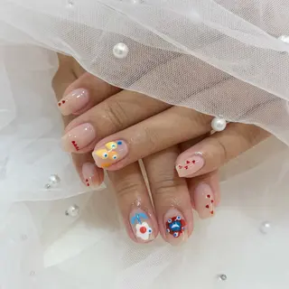 ネイル pool Yuzu🌷のネイルデザイン