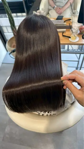 ロング 髪質改善Symbols池袋所属・女性髪質改善美容師 ユウキのヘアスタイル