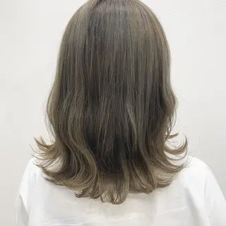 セミロング AKANE 【zina新宿】のヘアスタイル