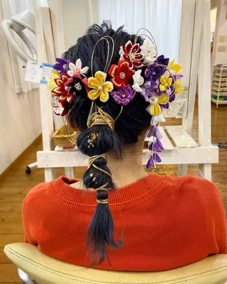 セミロング ヘアアレンジ 荒木 ひろかのヘアスタイル