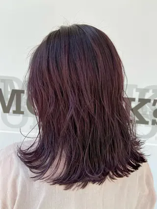 ミディアム カラー Amour なぐらのヘアスタイル