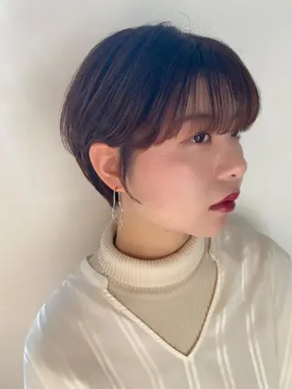 ショート カラー 三好 美里のヘアスタイル