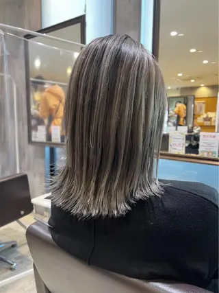 ミディアム レイヤーカット TAIKIのヘアスタイル