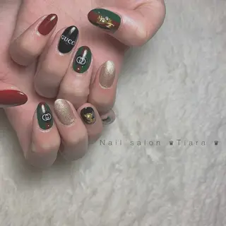 ネイル Tiara♛ティアラ 山口くるみのネイルデザイン