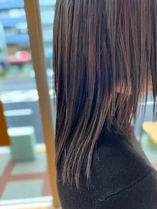 ミディアム カラー BEACH　HAIR&NAIL所属・両国駅徒歩1分⭐️ アイロン仕上げのヘアスタイル