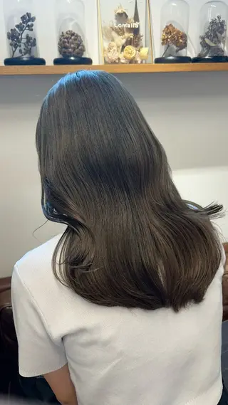 セミロング Lomalia Yuukaのヘアスタイル