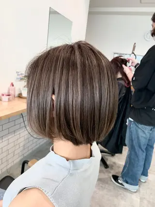 ショート ヨシミ カズヤのヘアスタイル