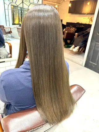 セミロング カラー 髪質改善/縮毛矯正/ 艶髪/春山良太のヘアスタイル