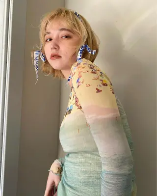 カラー 高発色ブリーチ/ ハイレイヤー🪽aiのヘアスタイル