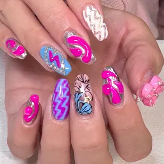 ネイル RIEKO🍒 ワンホン♡推しネイルのネイルデザイン