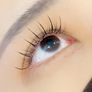 ネイル マツエク・マツパ Cat's eye TOKYO 新宿店のネイルデザイン