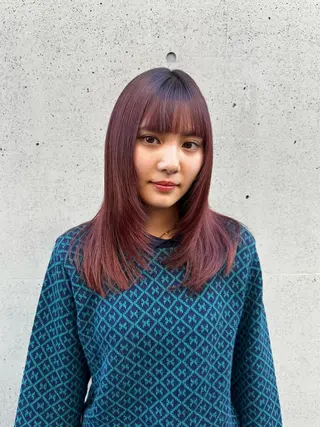 セミロング カラー ヘアアレンジ 喜友名 夏海のヘアスタイル