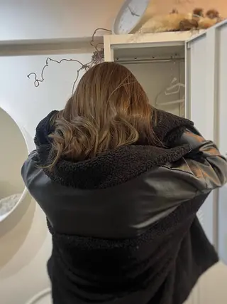 ロング カラー 下石怜子/レイヤー/ 透明感カラーのヘアスタイル