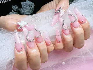 ネイル ガールネイルサロン所属・ガール　ネイルサロン 垣内　英里のネイルデザイン