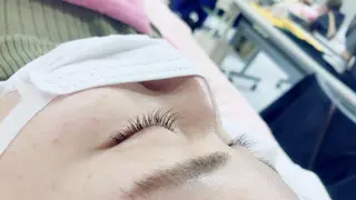 マツエク・マツパ 石渡このみ 🍊レイヤーカットのヘアスタイル