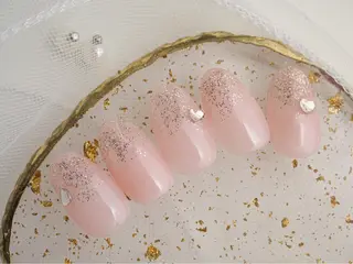 ネイル WHITE NAIL 宝塚所属・中田 未優のネイルデザイン
