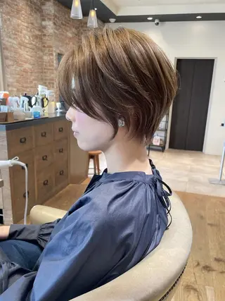ショート &STORIES所属・襟足でお悩みの方✂︎ くびれ職人ハシモトのヘアスタイル