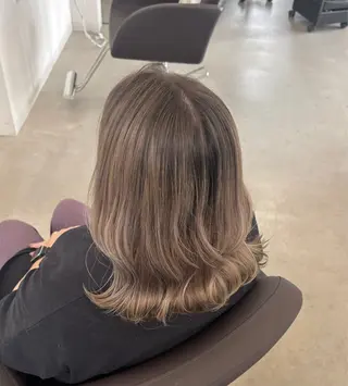 ミディアム Nn-ｴﾇ- aikoのヘアスタイル