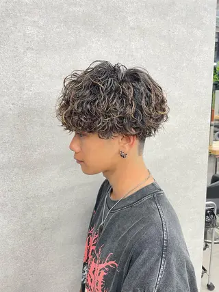 ショート カラー パーマ ヘアアレンジ メンズ スパイキー/フェザー /波巻き/かいとのヘアスタイル