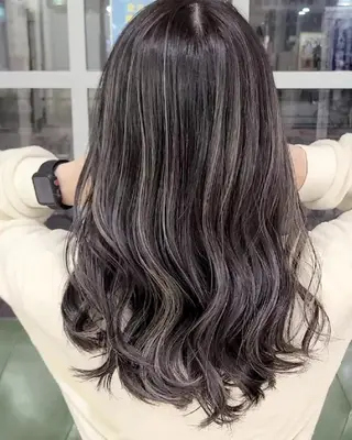 セミロング カラー cherie所属・バレイヤージュ/ ハイライト/大内格のヘアスタイル