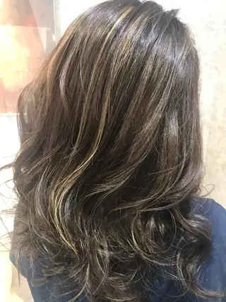 セミロング カラー ヘアアレンジ 【earth】オガタ 🫧髪質改善縮毛🫧のヘアスタイル