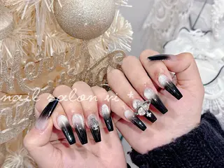ネイル ✨Nailsalon Vi+✨のネイルデザイン
