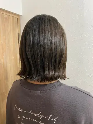 ミディアム 山下 有美のヘアスタイル