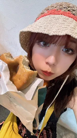 ミディアム カラー 派手髪デザイン なかむらるか🐬💞のヘアスタイル