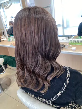 セミロング カラー 🩵波巻き/ツイスパ HARU💎のヘアスタイル