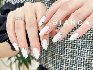 ネイル Bianca 上大岡 KOBAYASHIのネイルデザイン