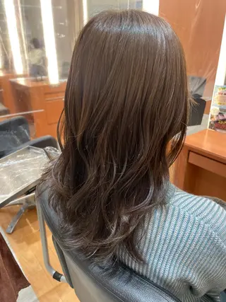 セミロング カラー ハイライト 石橋 瑞穂のヘアスタイル
