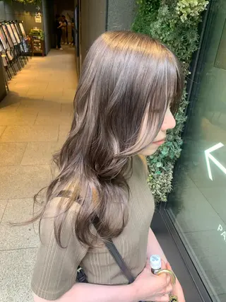 ロング カラー SALOWIN    銀座RAY 2所属・yamashika honokaのヘアスタイル