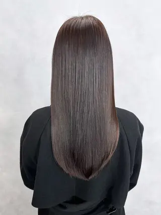 カラー セミロング ITby ALBUM 北千住店のヘアスタイル