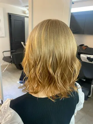 ミディアム カラー ボブ/透明感カラー 岸本涼奈のヘアスタイル