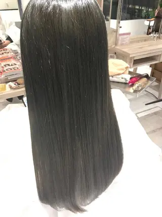 ミディアム セミロング ロング カラー ミルクティーベージュ 山本勝志のヘアスタイル