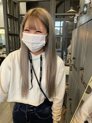 ロング 大内 志穂のヘアスタイル