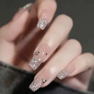 ネイル MIUMIUOOTSUKA所属・艾 琳（Aileen)のネイルデザイン