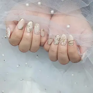 ネイル 金井 奈々のネイルデザイン