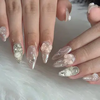 ネイル LAVISH nanamiのネイルデザイン