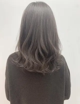 ミディアム 新田 祐樹のヘアスタイル