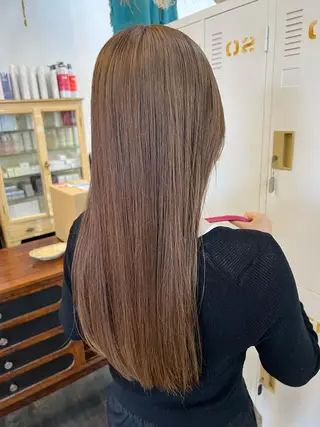 ロング カラー LOMARLIE JURIAのヘアスタイル